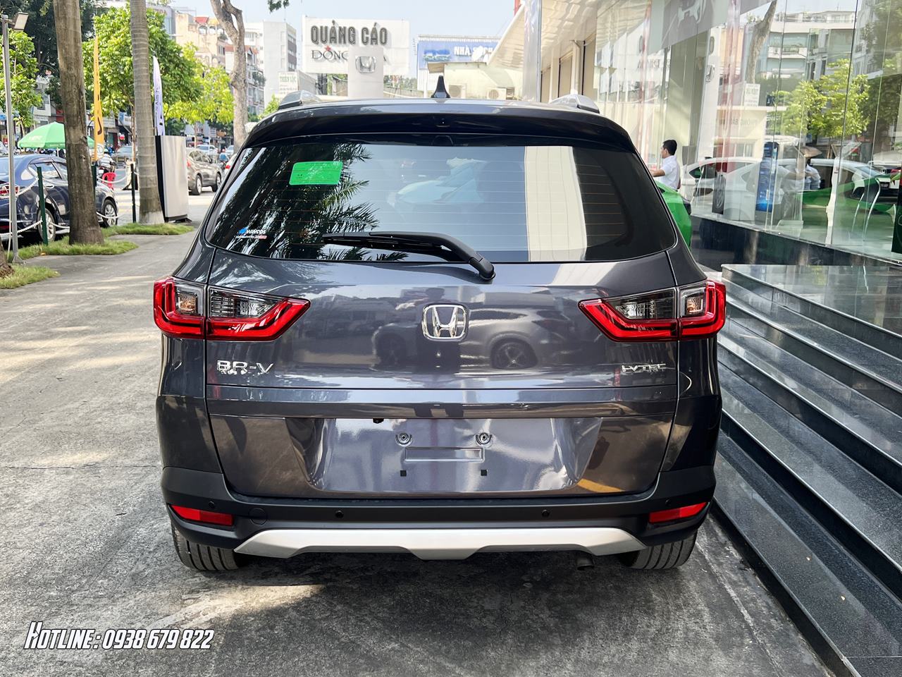 Đuôi xe Honda BRV Xám L